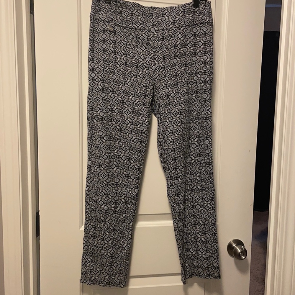 Great pull on dress pants.